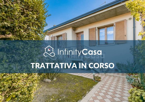 casa indipendente in vendita a Peschiera del Garda