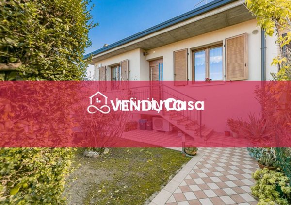casa indipendente in vendita a Peschiera del Garda