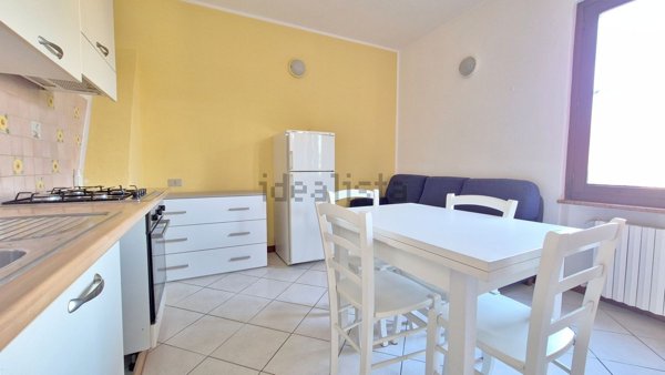 appartamento in vendita a Peschiera del Garda in zona Dolci