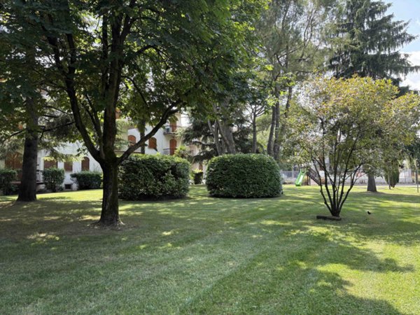 appartamento in vendita a Peschiera del Garda