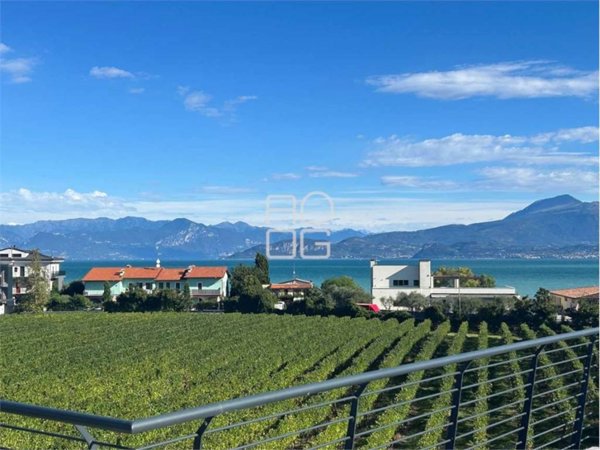 appartamento in vendita a Peschiera del Garda in zona San Benedetto di Lugana