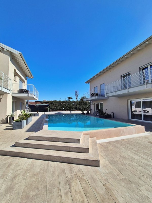 appartamento in vendita a Peschiera del Garda