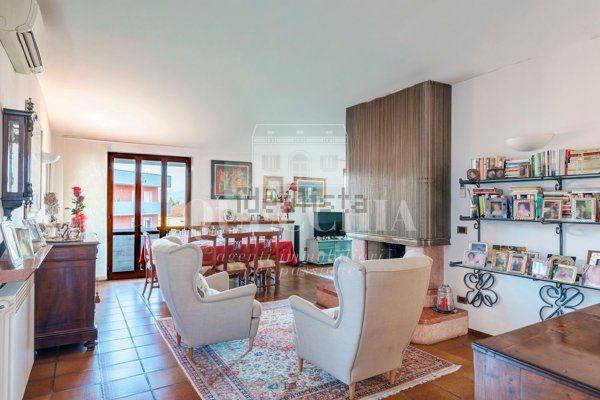 appartamento in vendita a Peschiera del Garda