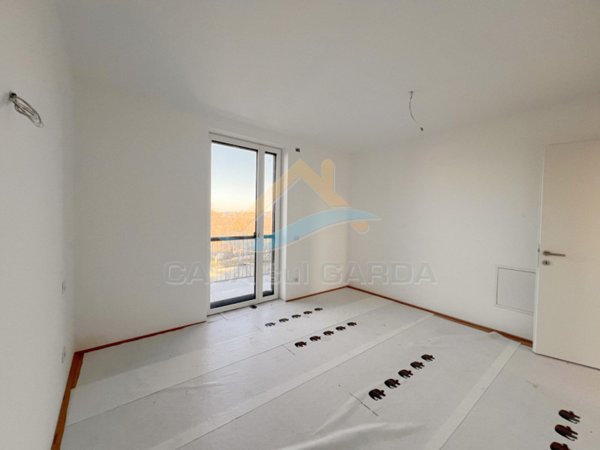 appartamento in vendita a Peschiera del Garda in zona San Benedetto di Lugana