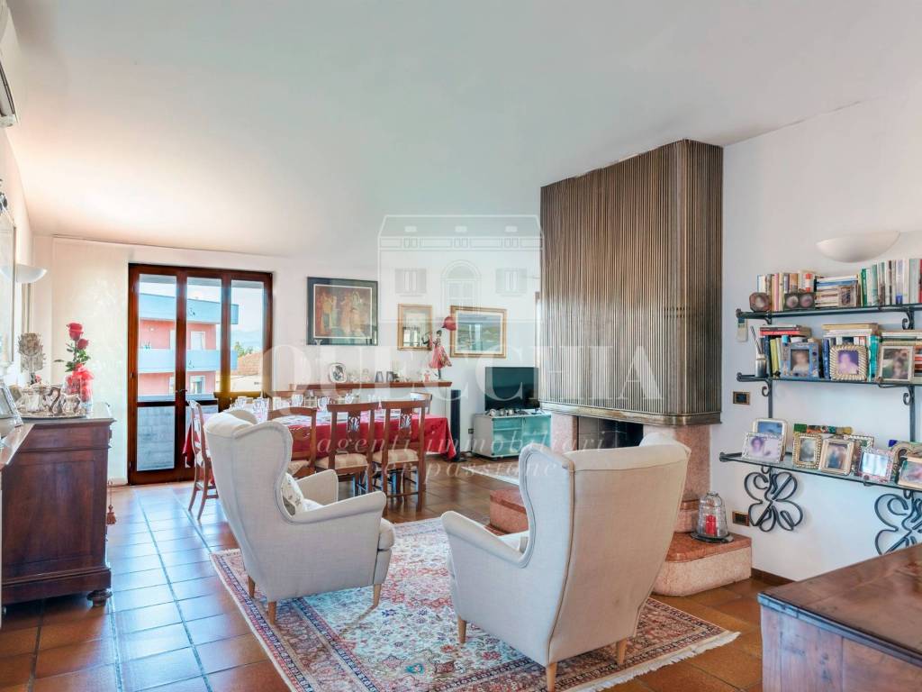 appartamento in vendita a Peschiera del Garda