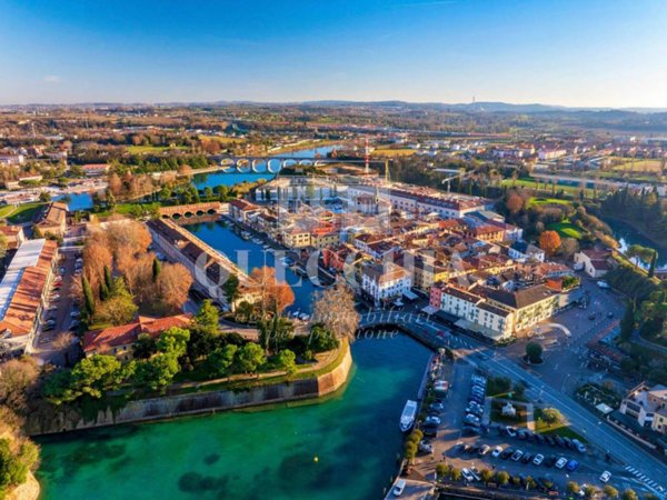 appartamento in vendita a Peschiera del Garda