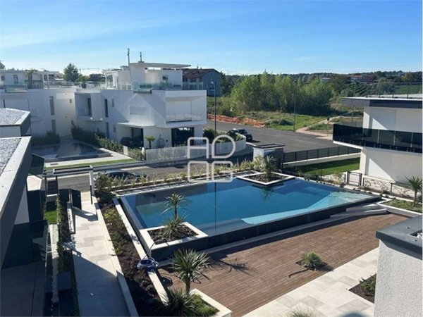 appartamento in vendita a Peschiera del Garda in zona San Benedetto di Lugana