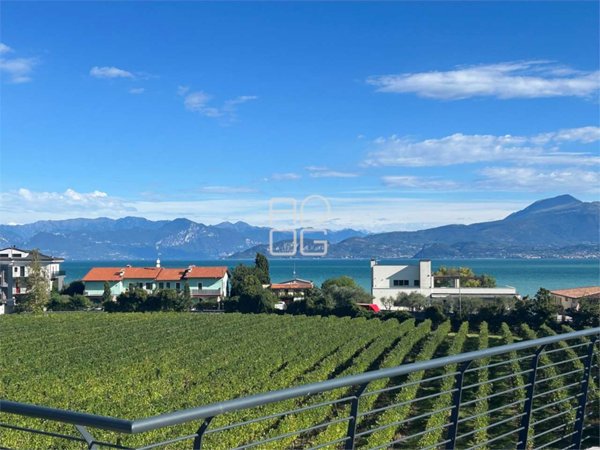 appartamento in vendita a Peschiera del Garda in zona San Benedetto di Lugana