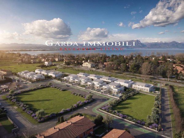 casa indipendente in vendita a Peschiera del Garda