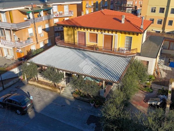 intera palazzina in vendita a Peschiera del Garda