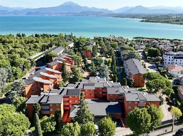 appartamento in vendita a Peschiera del Garda