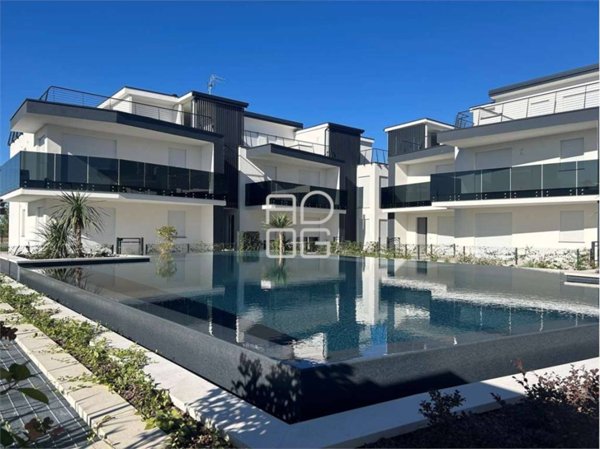 appartamento in vendita a Peschiera del Garda in zona San Benedetto di Lugana