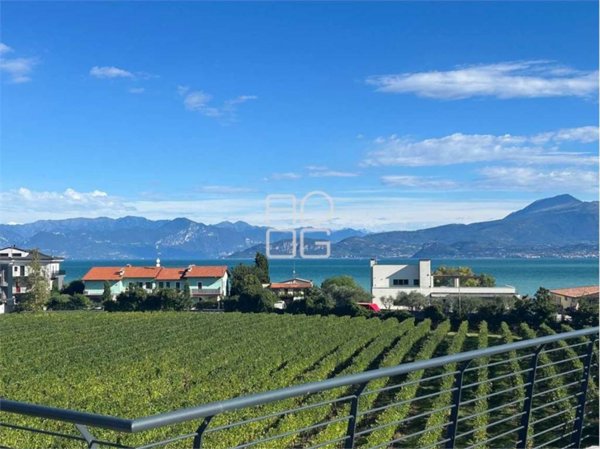 appartamento in vendita a Peschiera del Garda in zona San Benedetto di Lugana