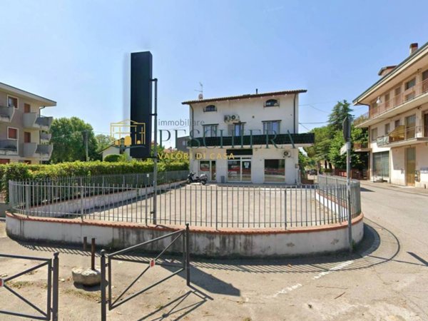 negozio in vendita a Peschiera del Garda