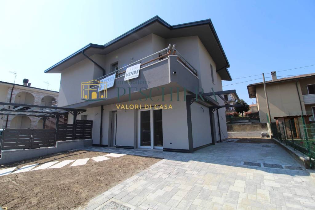 appartamento in vendita a Peschiera del Garda