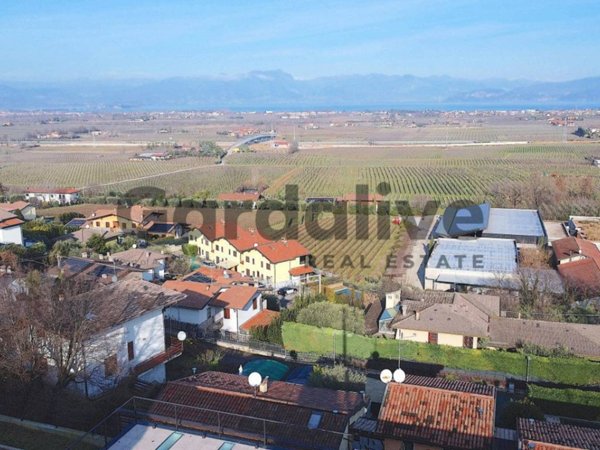 casa indipendente in vendita a Peschiera del Garda