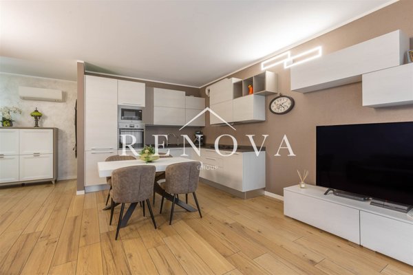 appartamento in vendita a Peschiera del Garda