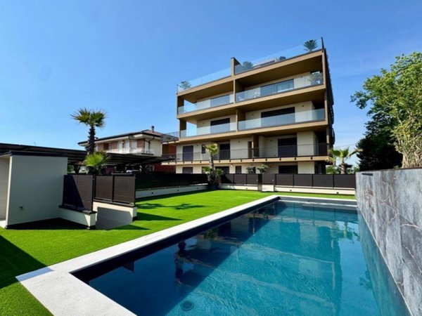 appartamento in vendita a Peschiera del Garda