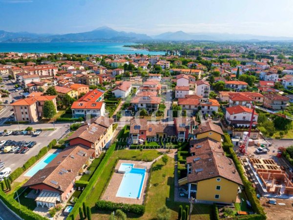 appartamento in vendita a Peschiera del Garda