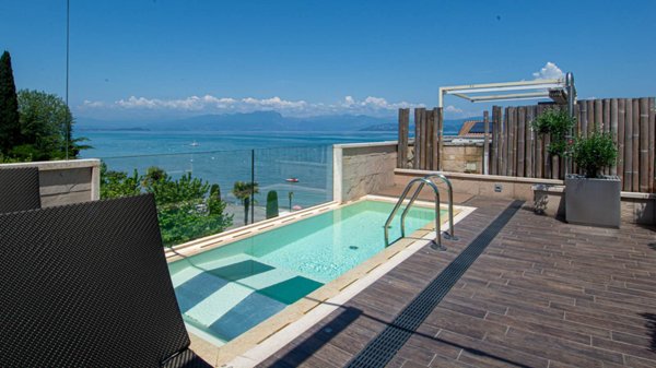 appartamento in vendita a Peschiera del Garda