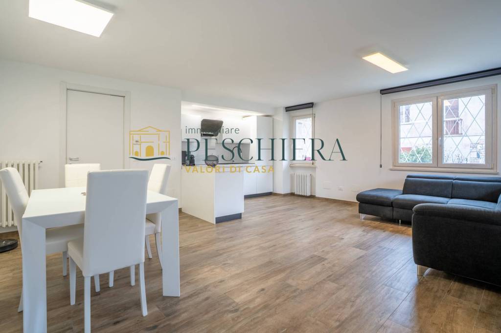 appartamento in vendita a Peschiera del Garda in zona San Benedetto di Lugana