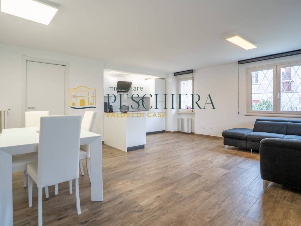 appartamento in vendita a Peschiera del Garda in zona San Benedetto di Lugana