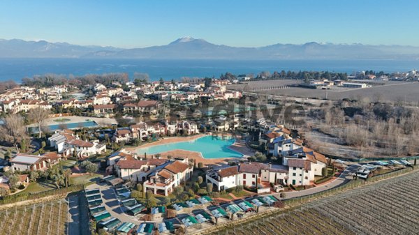 casa indipendente a Peschiera del Garda in zona San Benedetto di Lugana