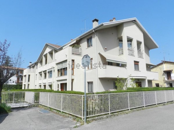 appartamento in vendita a Peschiera del Garda