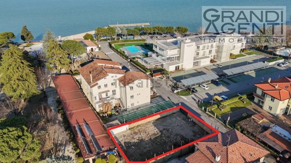 appartamento in vendita a Peschiera del Garda