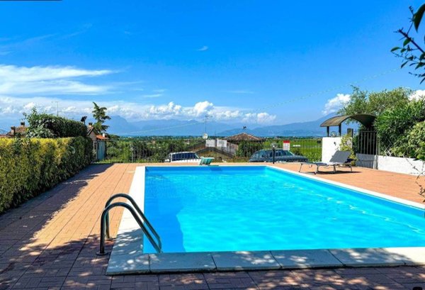 appartamento in vendita a Peschiera del Garda