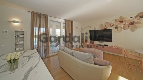 casa indipendente a Peschiera del Garda in zona San Benedetto di Lugana