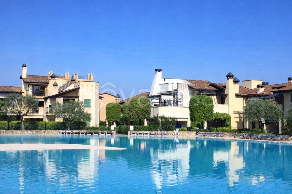 appartamento in vendita a Peschiera del Garda