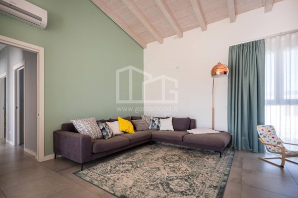 appartamento in vendita a Peschiera del Garda in zona San Benedetto di Lugana