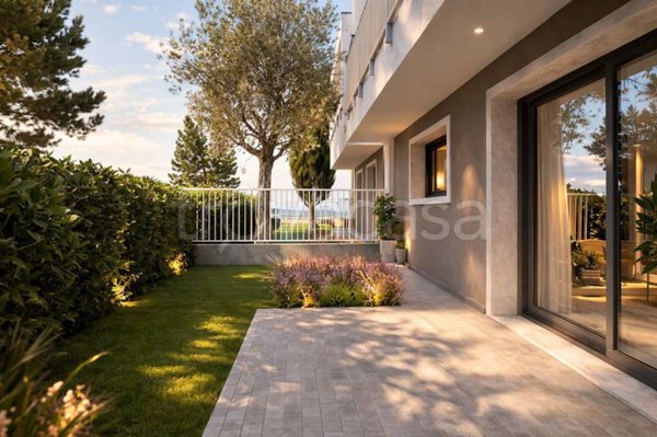 casa indipendente in vendita a Peschiera del Garda