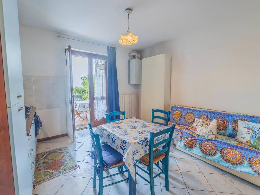 appartamento in vendita a Peschiera del Garda
