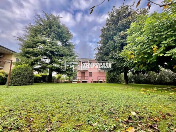 appartamento in vendita a Peschiera del Garda