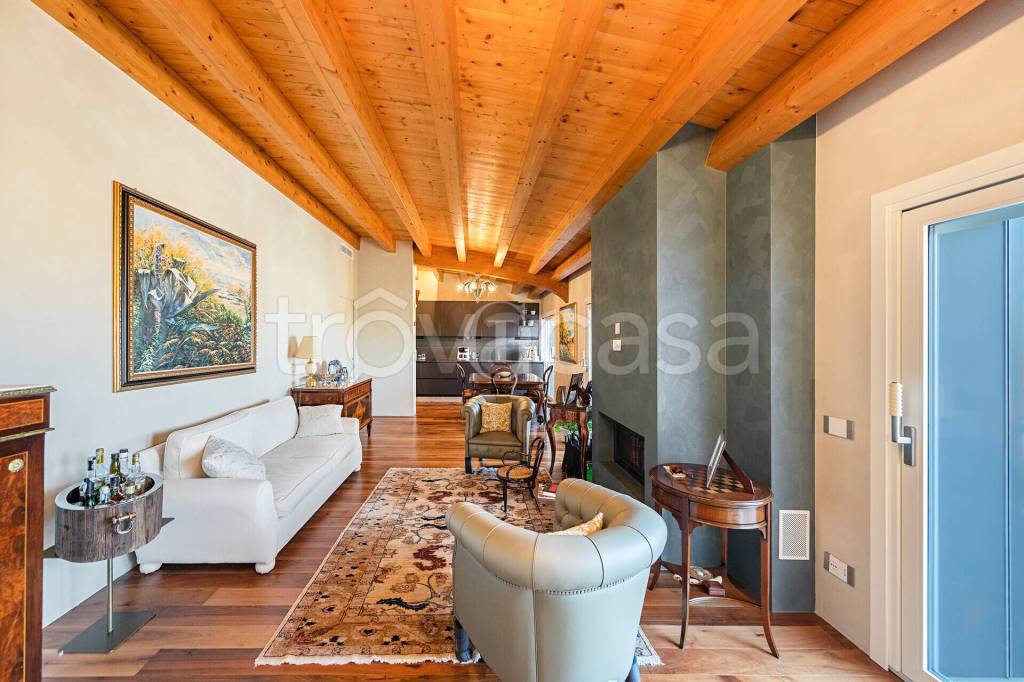 appartamento in vendita a Peschiera del Garda