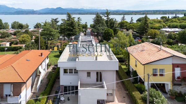 appartamento in vendita a Peschiera del Garda in zona San Benedetto di Lugana