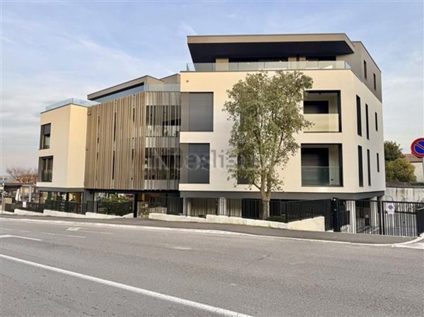 appartamento in vendita a Peschiera del Garda