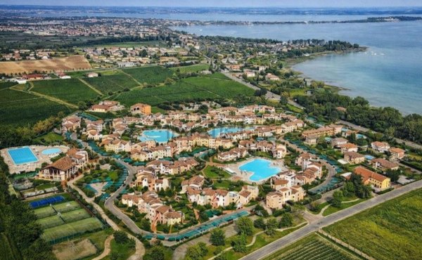 appartamento in vendita a Peschiera del Garda