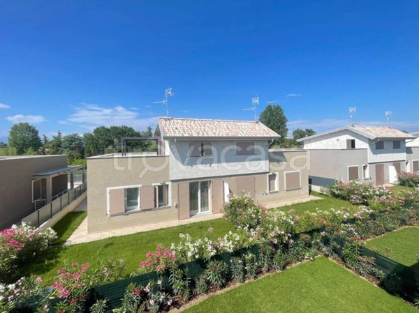 casa indipendente in vendita a Peschiera del Garda