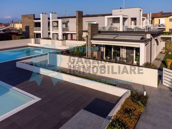 casa indipendente in vendita a Peschiera del Garda