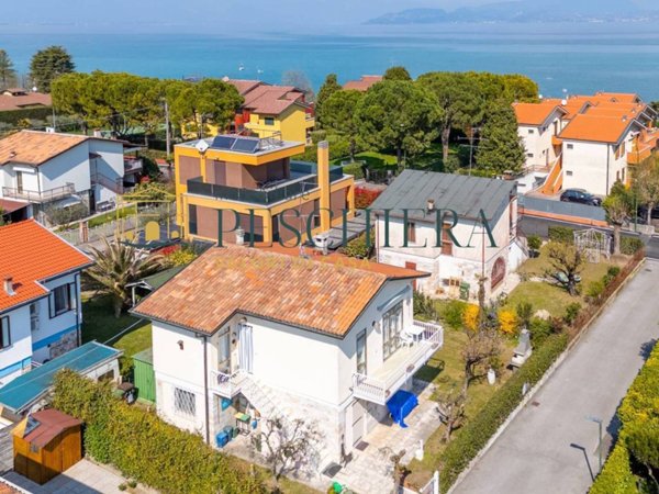 appartamento in vendita a Peschiera del Garda in zona San Benedetto di Lugana