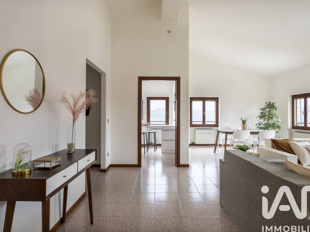 appartamento in vendita a Peschiera del Garda