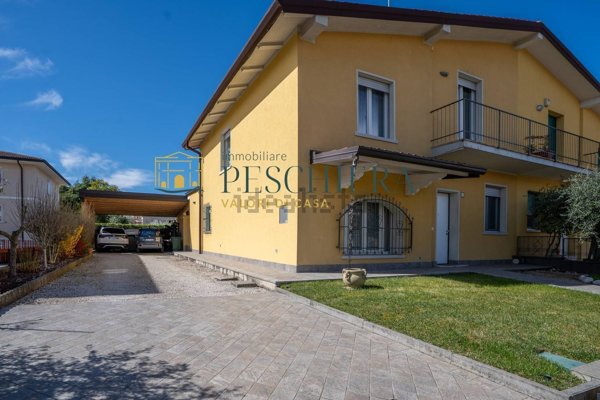 casa indipendente in vendita a Peschiera del Garda