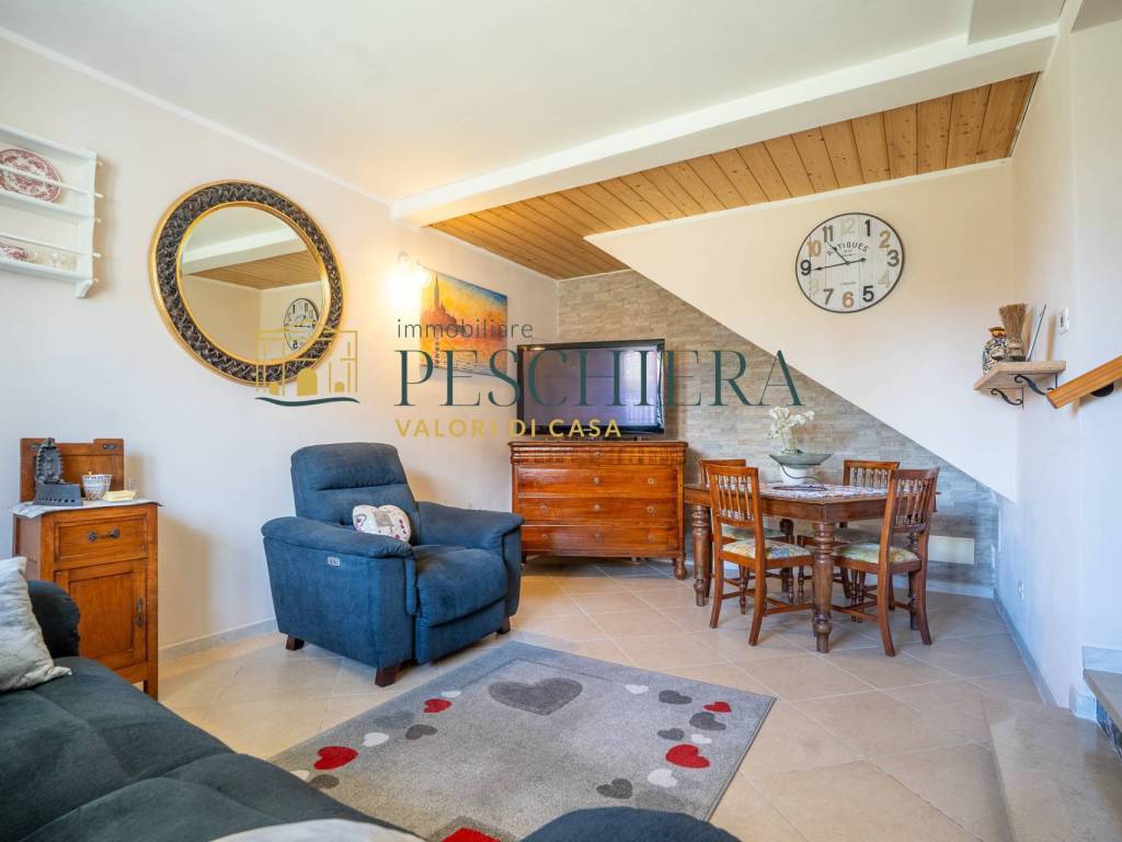 casa indipendente in vendita a Peschiera del Garda