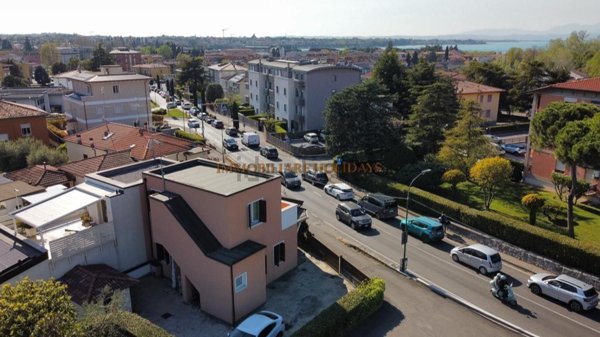 casa indipendente in vendita a Peschiera del Garda