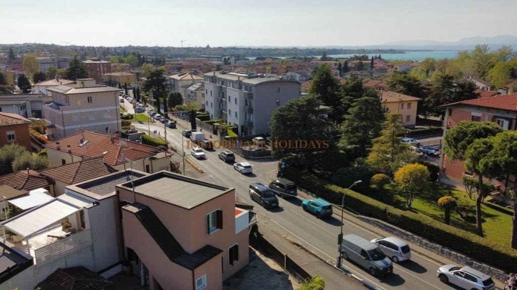 casa indipendente in vendita a Peschiera del Garda