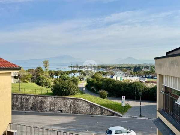 appartamento in vendita a Peschiera del Garda