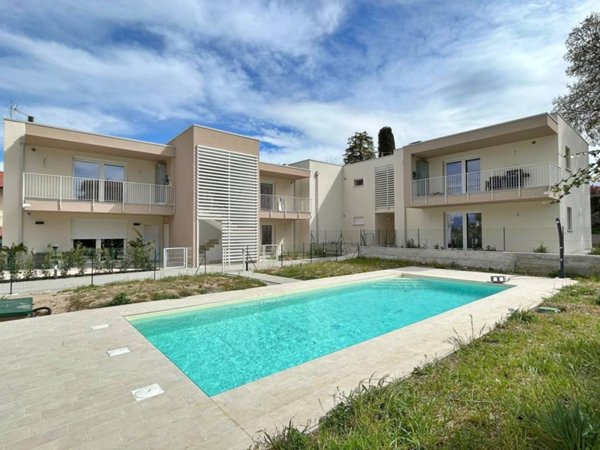 appartamento in vendita a Peschiera del Garda in zona Broglie